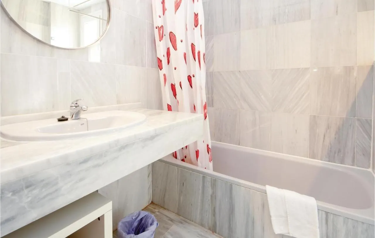 Stunning Apartment In Marbella With Swimming Pool Espanha